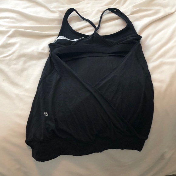 Lululemon work out top - Picture 2 of 3